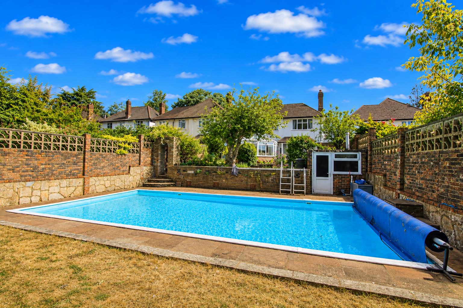 4 bed property in The Drive, Wallington